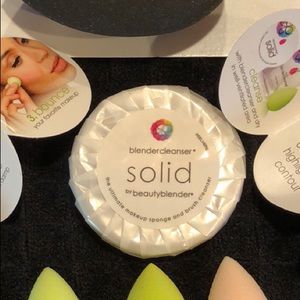 Cleansing bar for beauty blender